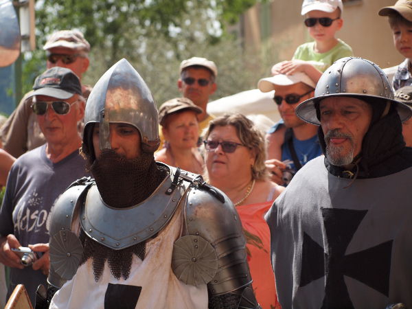 Fête médiévale à Moustiers
