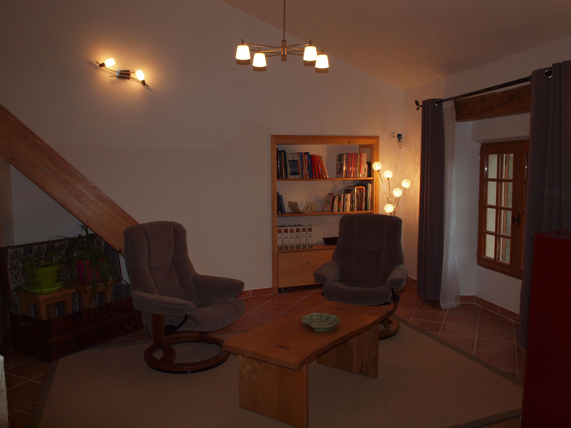 Salon coin lecture location de vacances pour 2 personnes