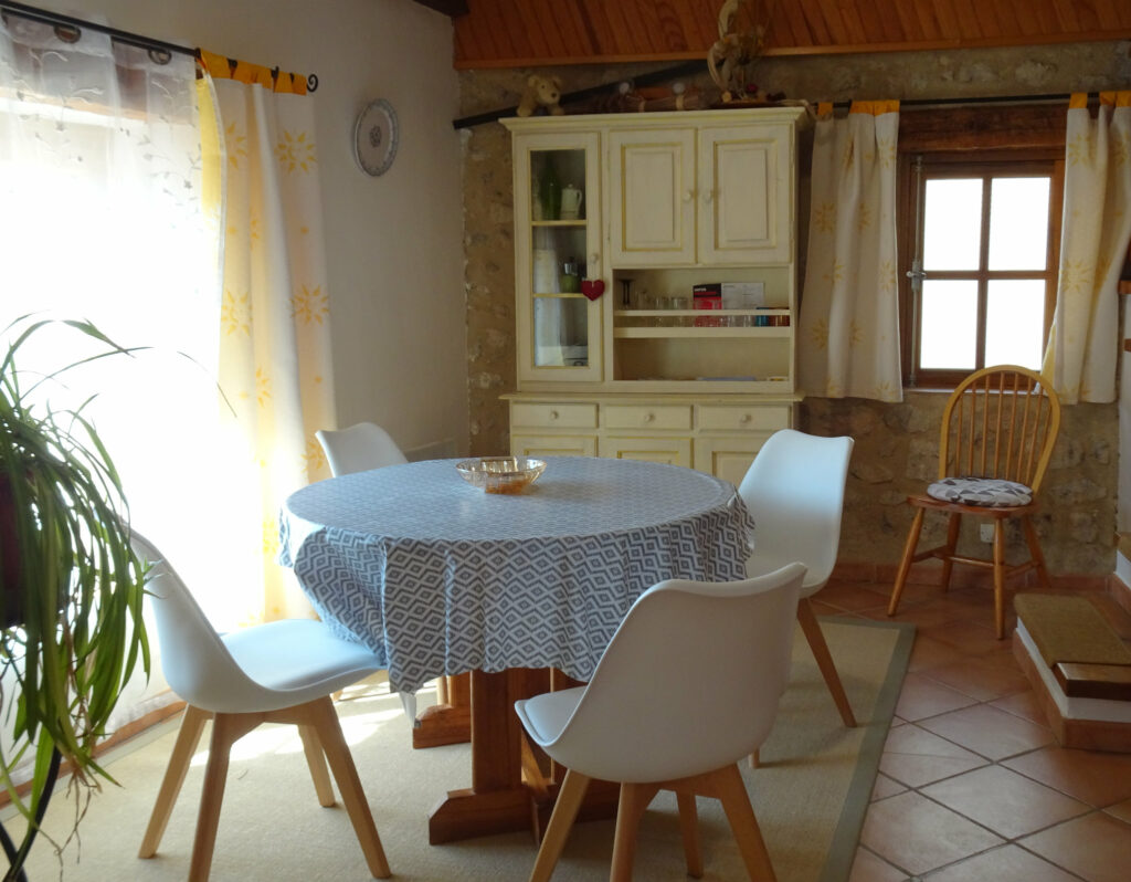 Location de vacances pour 2 "L'hirondelle"